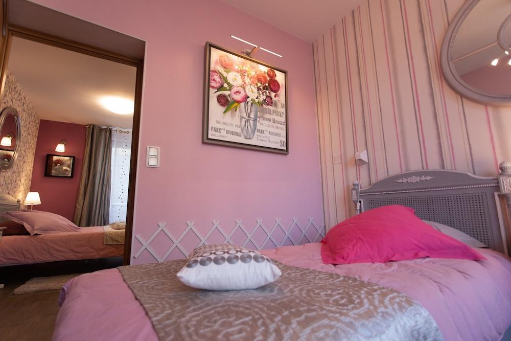 Une image présentant la chambre