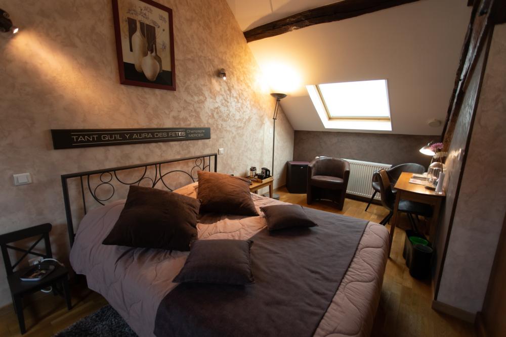 Une image présentant la chambre